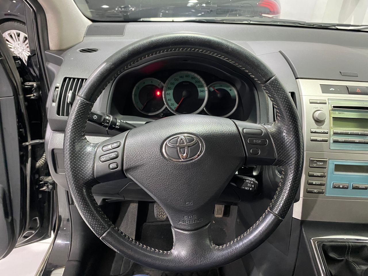 Foto Toyota Corolla Verso 14