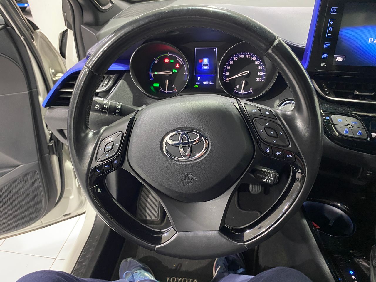 Foto Toyota C-HR 19