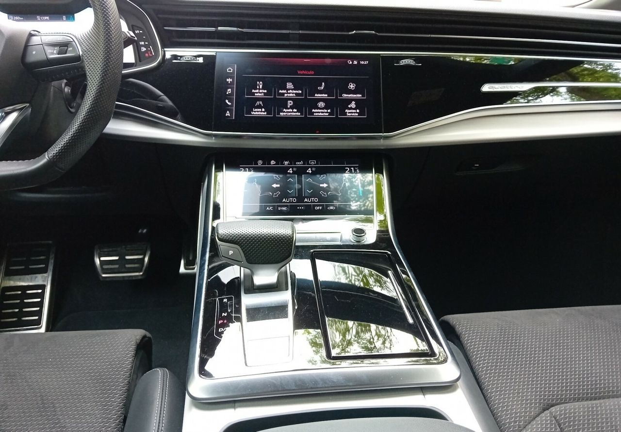 Foto Audi Q8 11