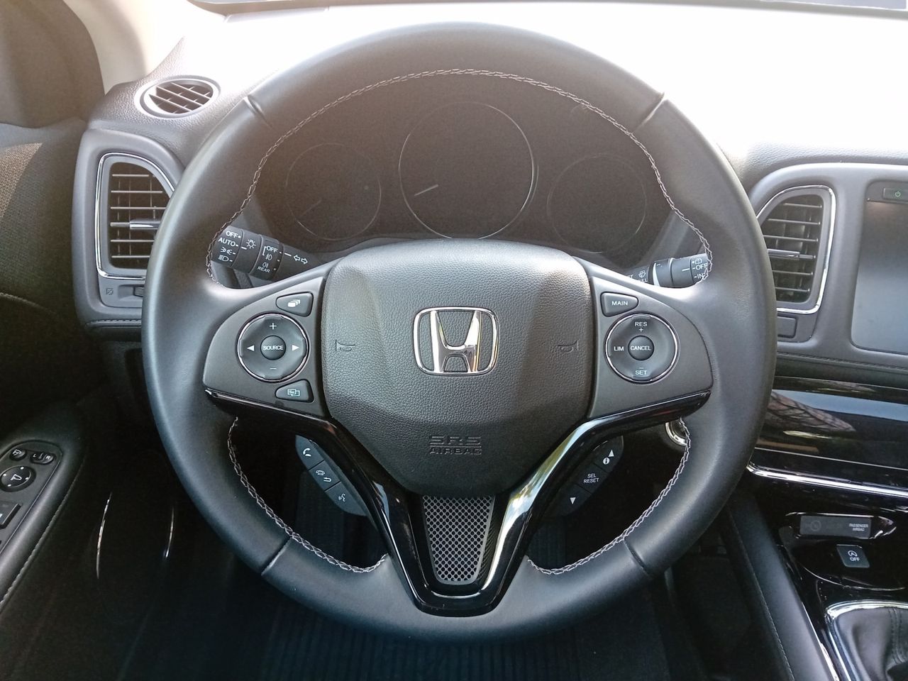Foto Honda HR-V 11
