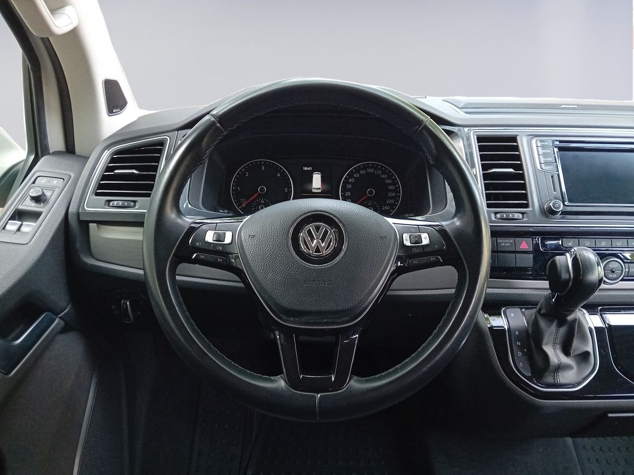 Foto Volkswagen Multivan 11