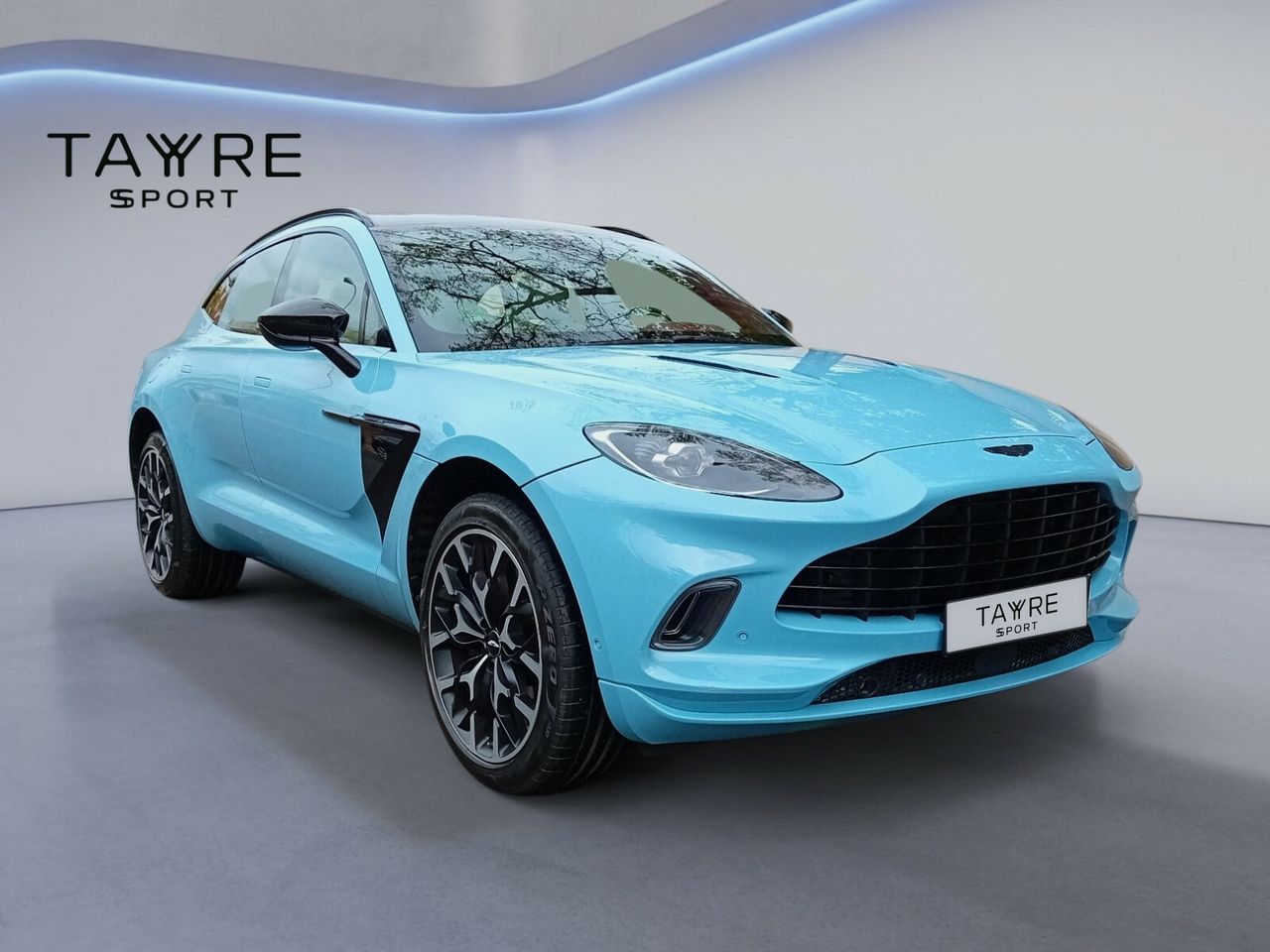 Foto Aston martin DBX 1