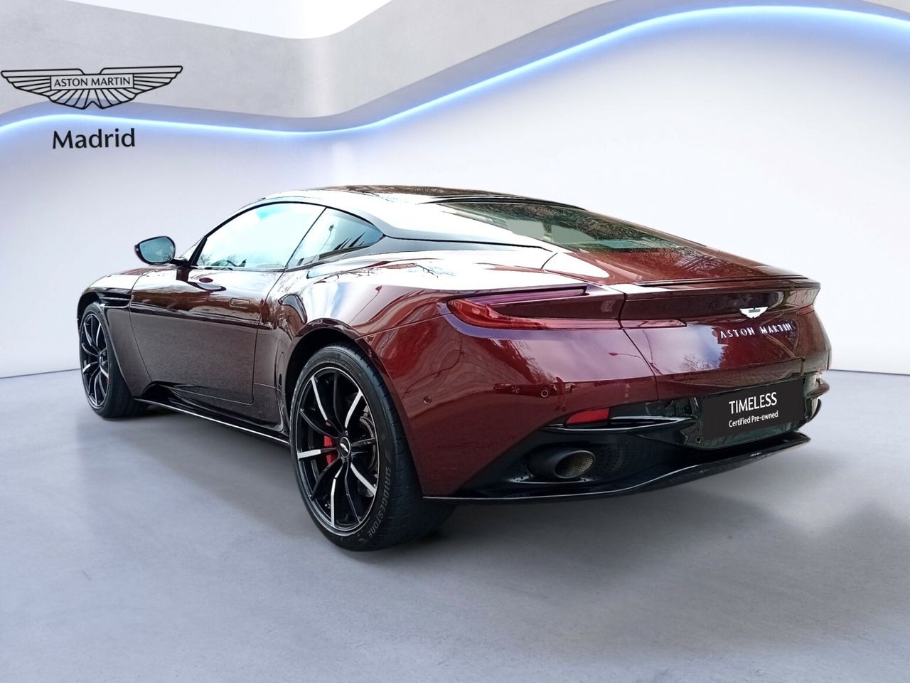 Foto Aston martin DB11 4