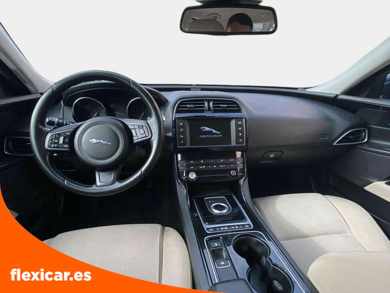 Foto Jaguar XE 10