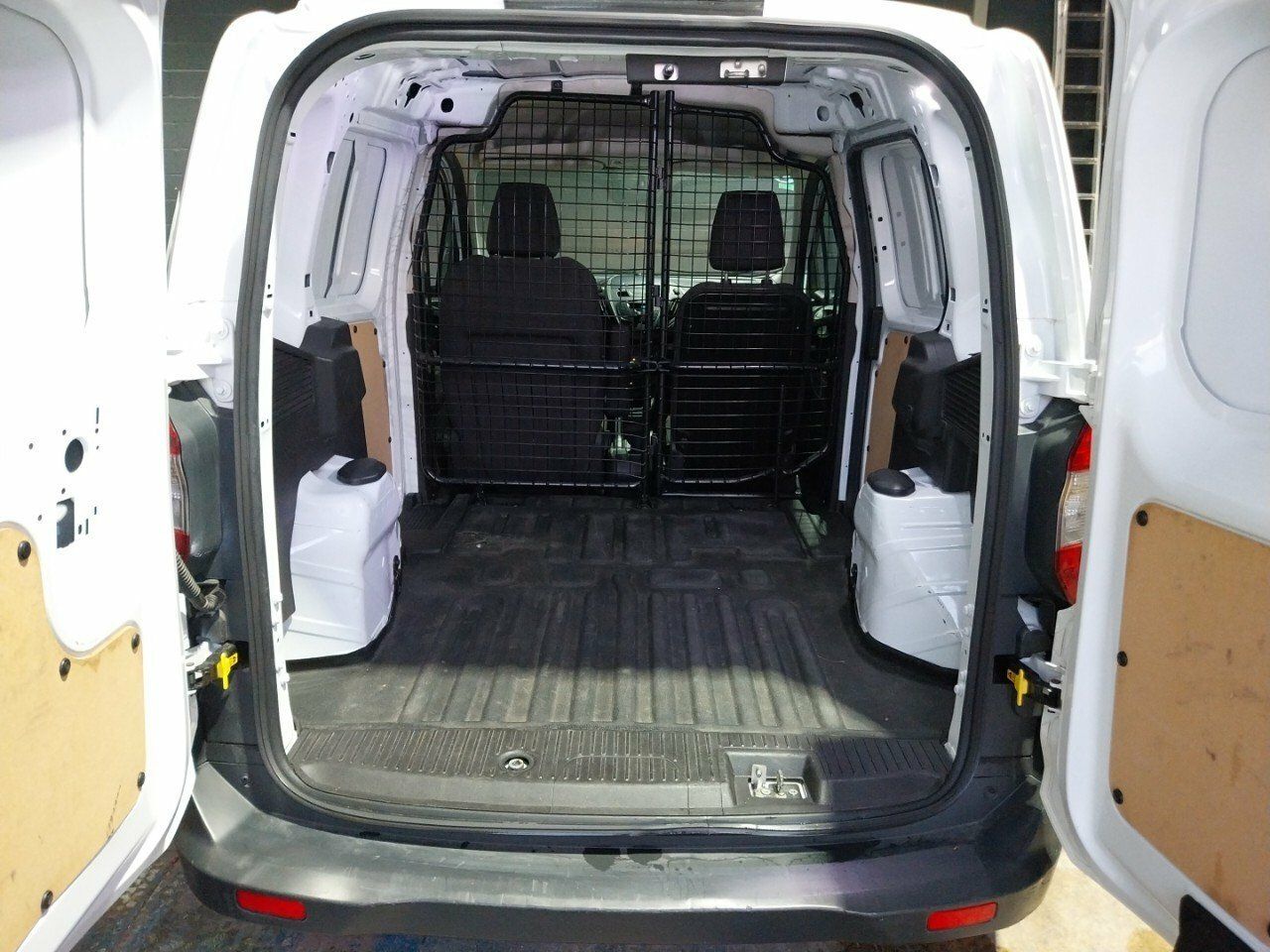 Foto Ford Transit  Courier 6