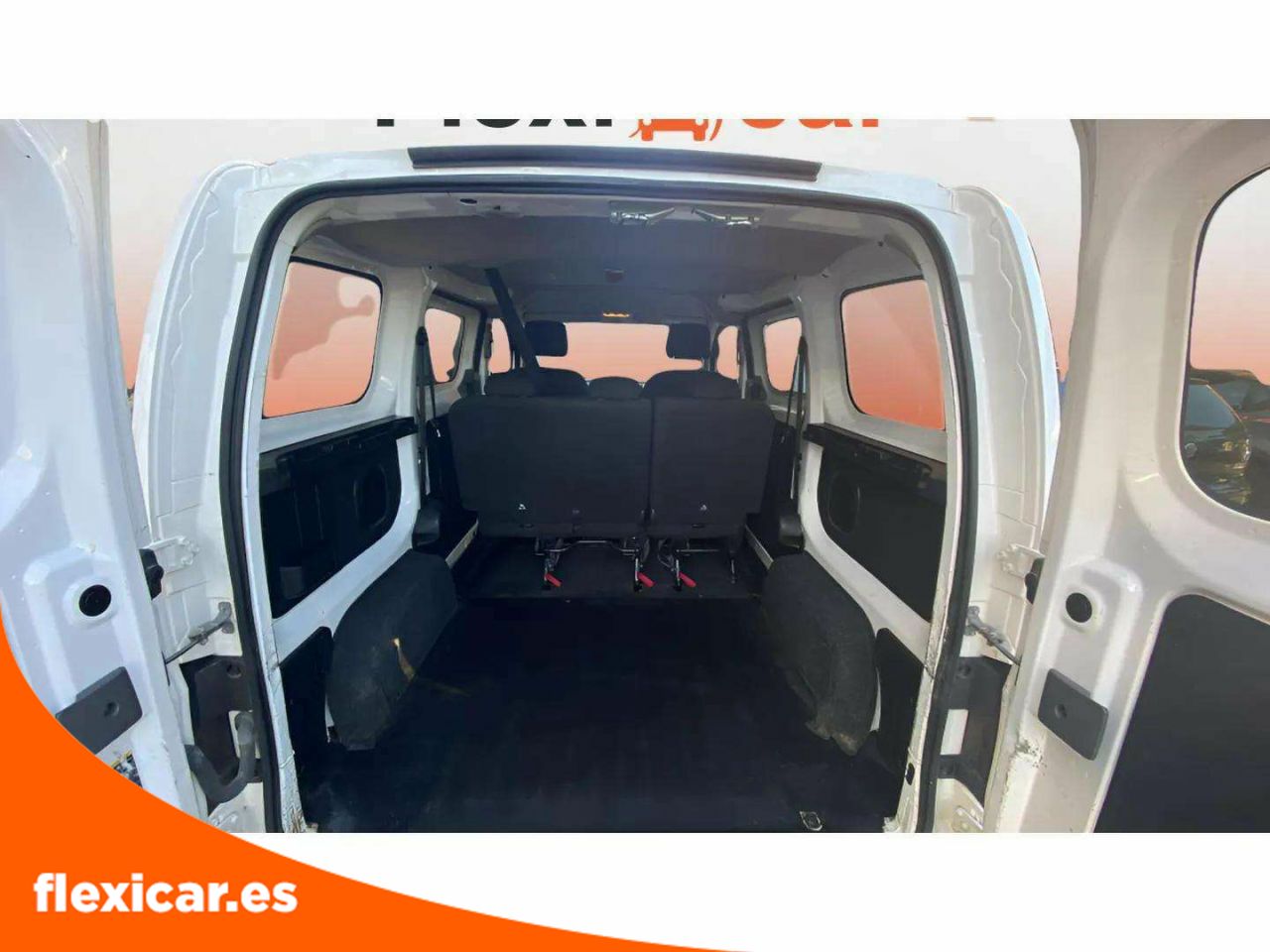 Foto Nissan NV200 16