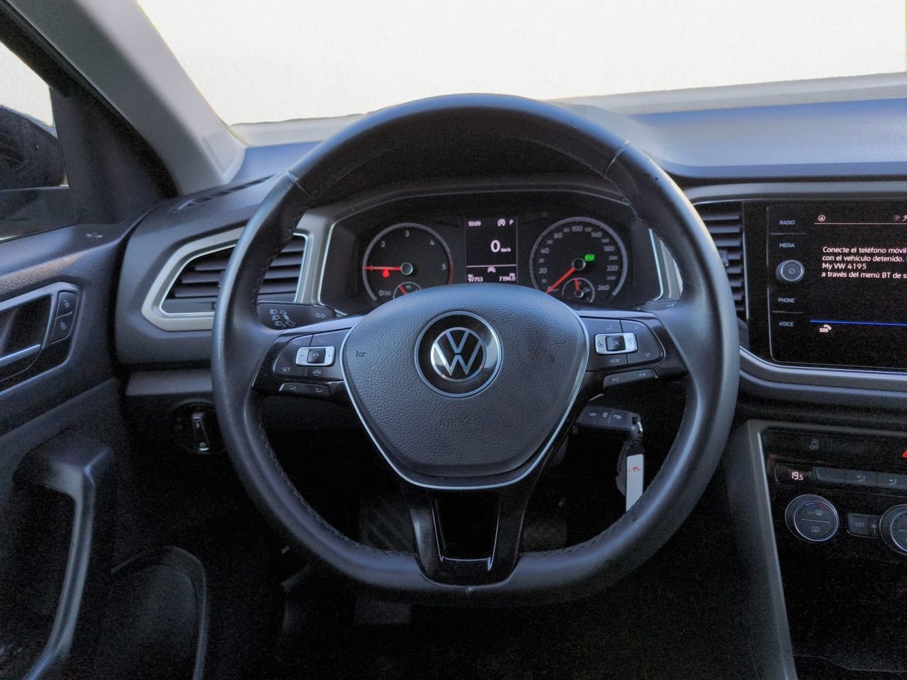 Foto Volkswagen T-Roc 17