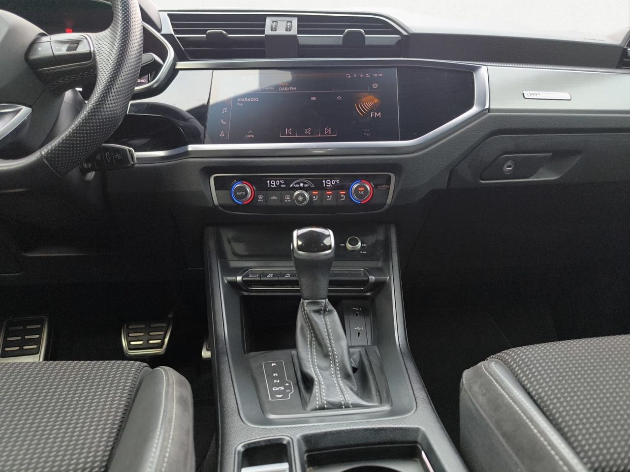 Foto Audi Q3 25