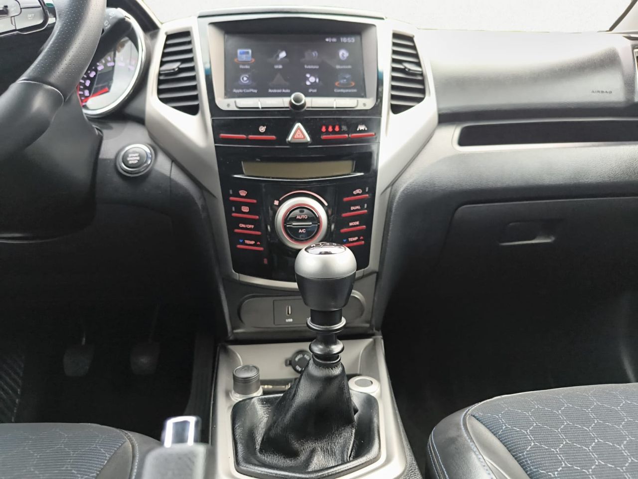 Foto SsangYong Tivoli 21