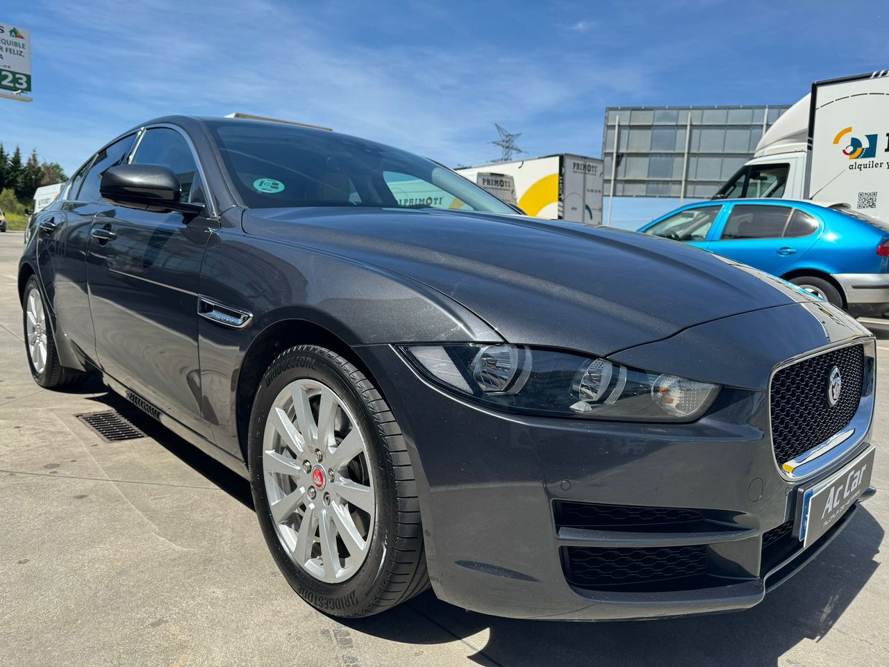 Foto Jaguar XE 12