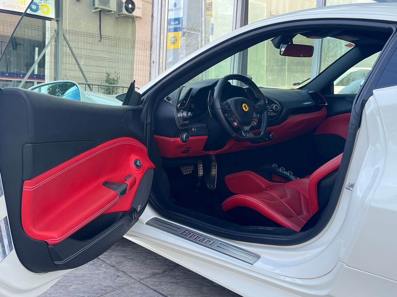 Foto Ferrari 488 42