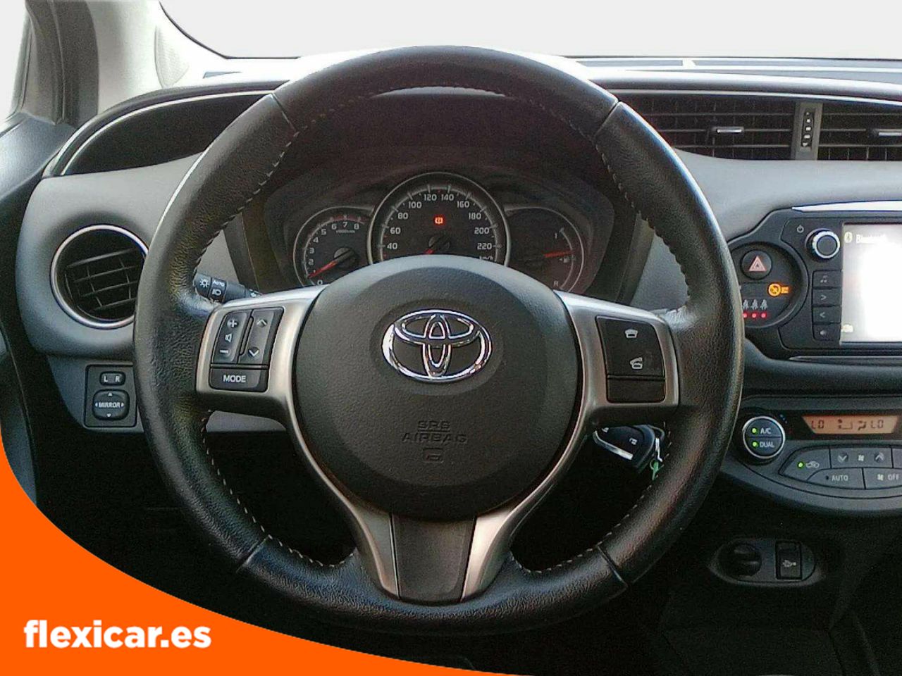 Foto Toyota Yaris 15