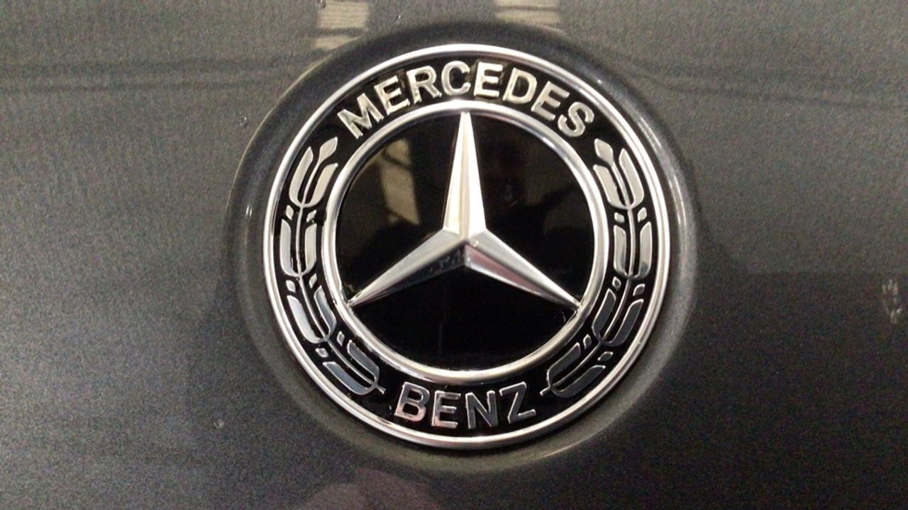 Foto Mercedes-Benz EQE 13