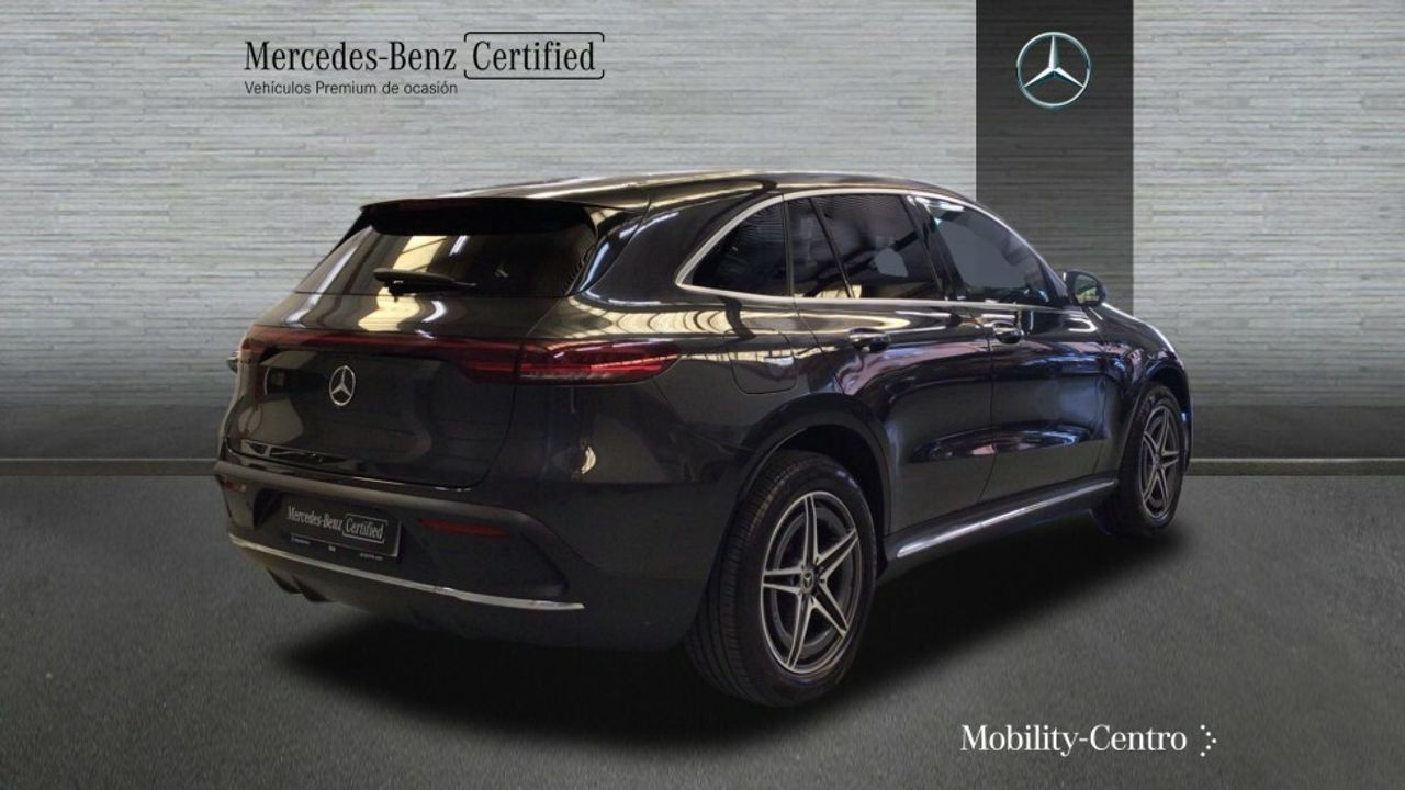 Foto Mercedes-Benz EQC 2