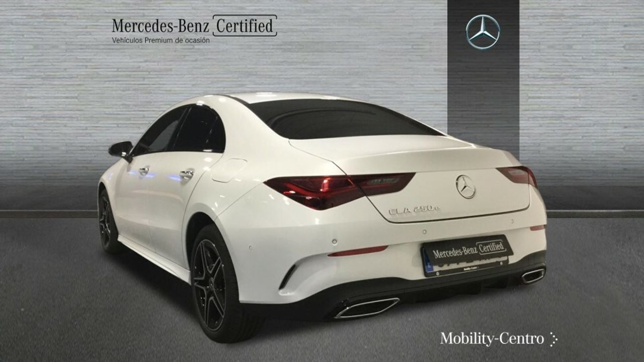 Foto Mercedes-Benz Clase CLA 4