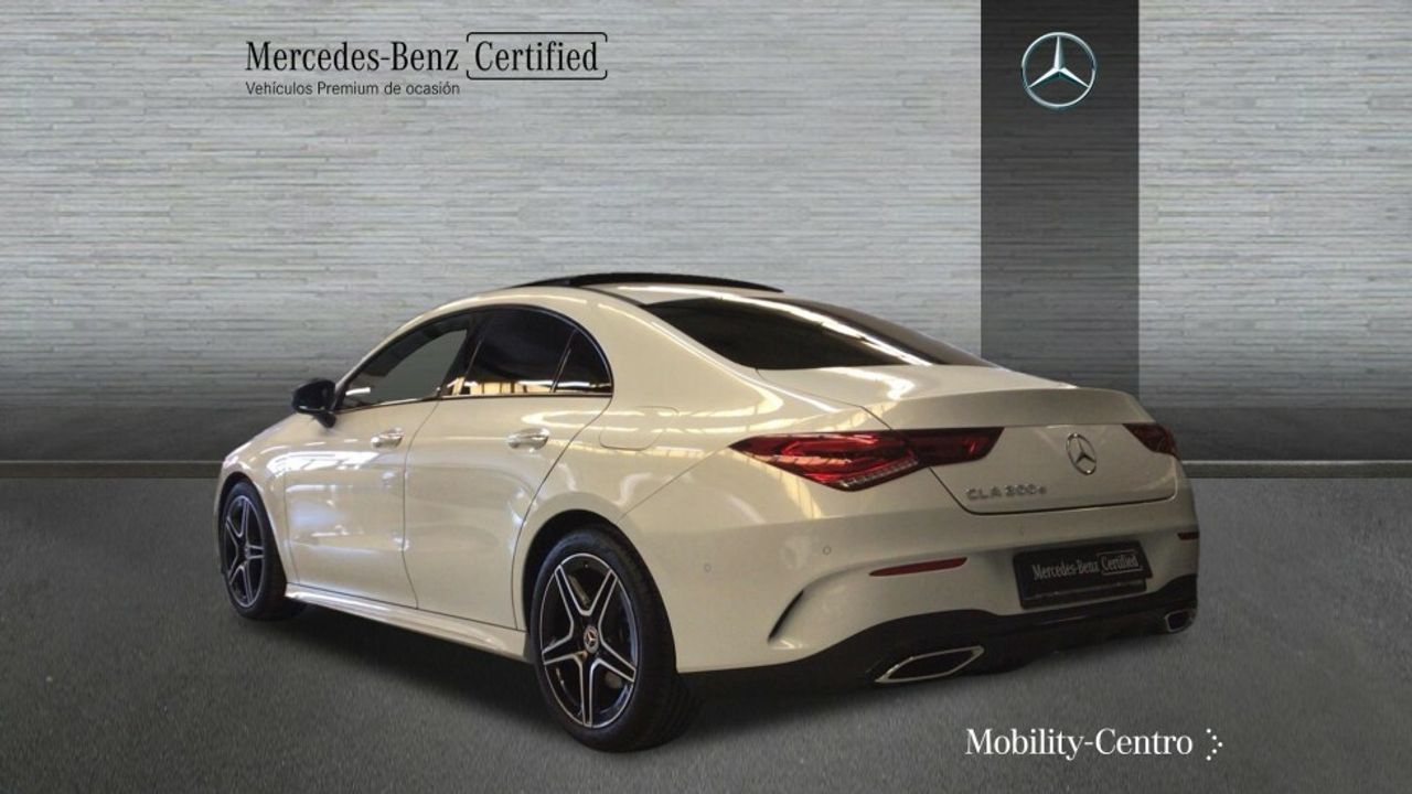 Foto Mercedes-Benz Clase CLA 4