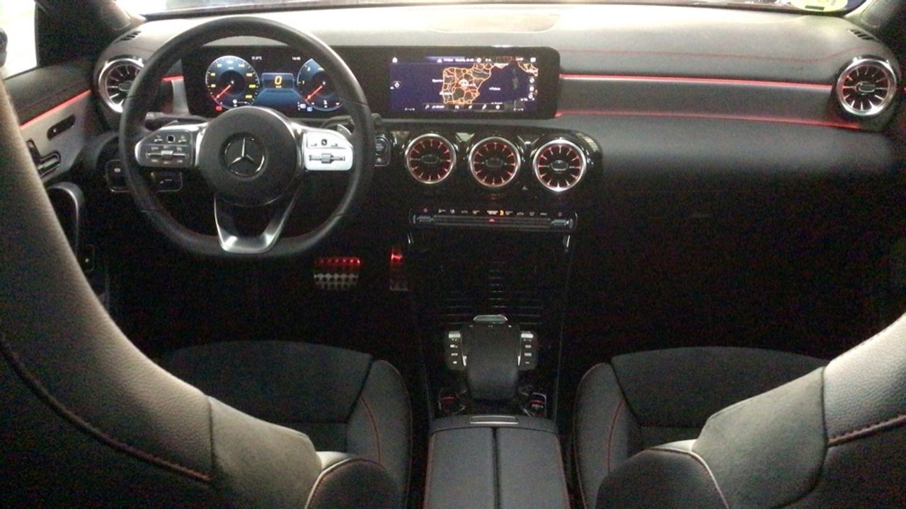 Foto Mercedes-Benz Clase CLA 8