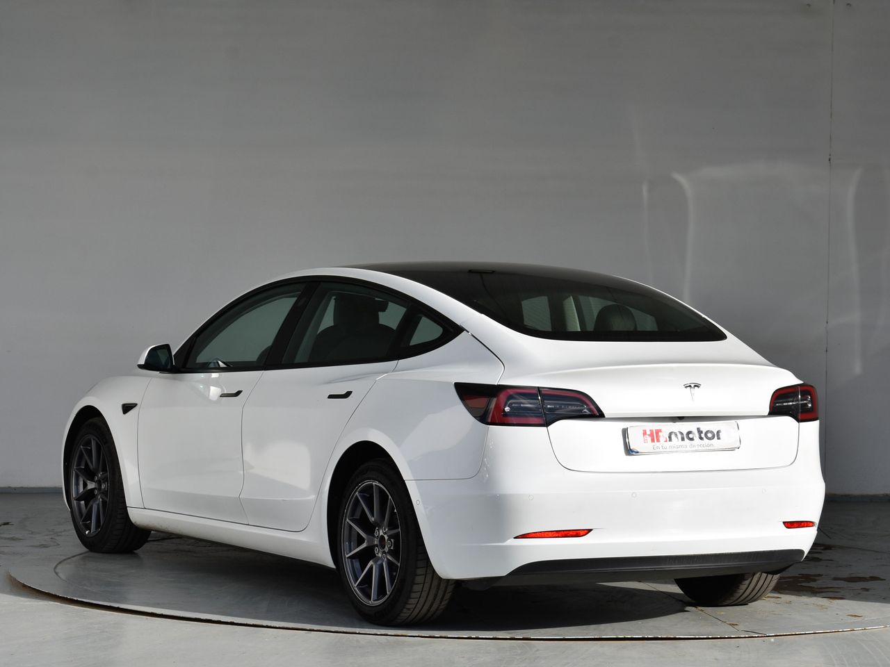 Foto Tesla Model 3 4