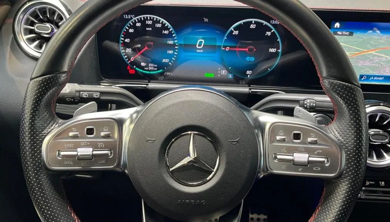 Foto Mercedes-Benz EQA 7