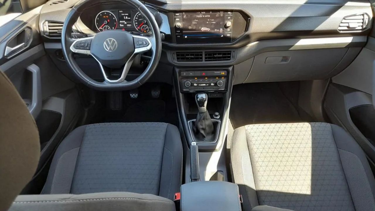 Foto Volkswagen T-Cross 9