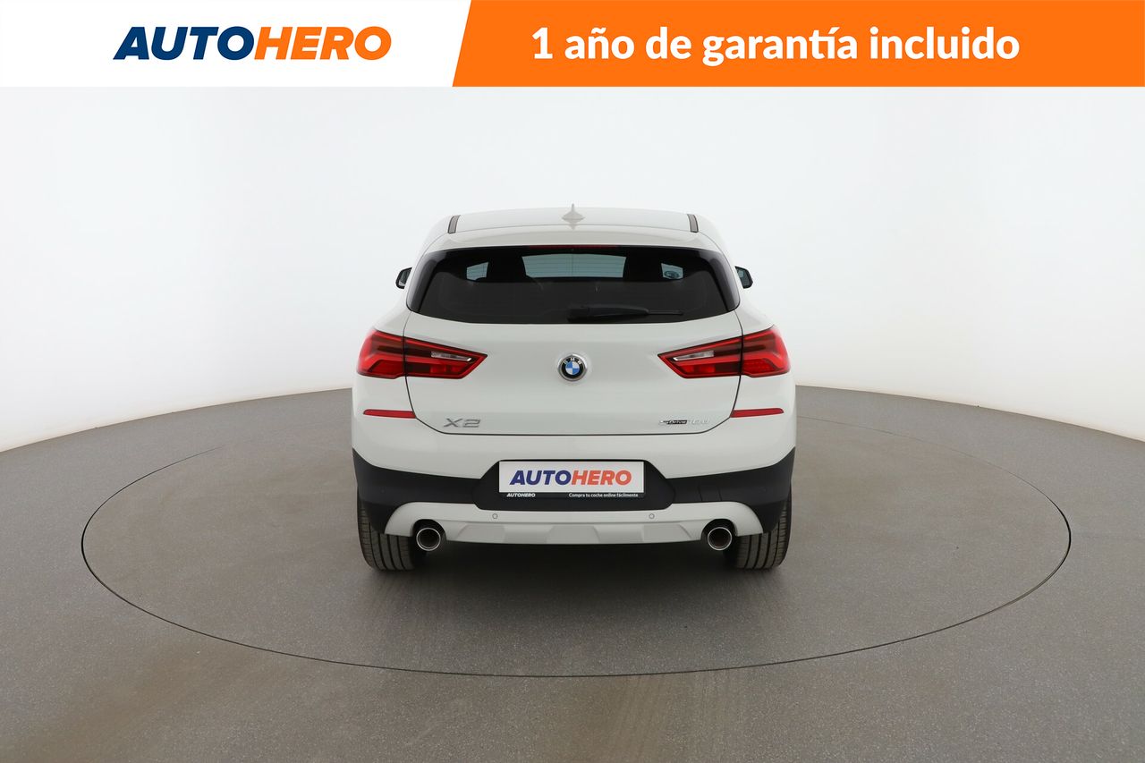 Foto BMW X2 4