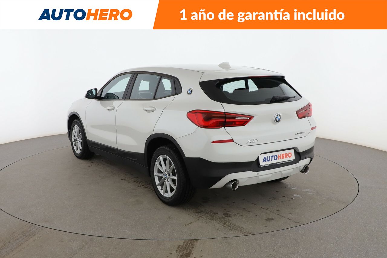 Foto BMW X2 4