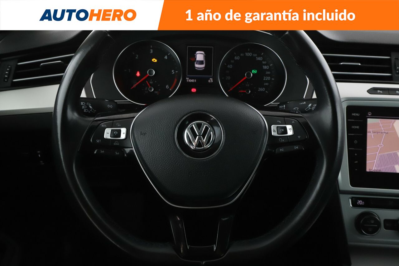 Foto Volkswagen Passat 18