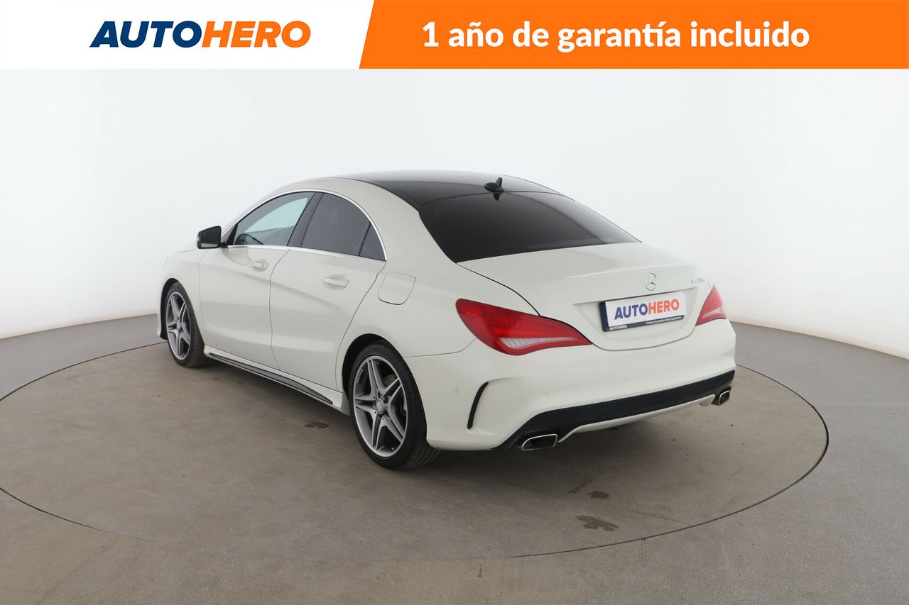 Foto Mercedes-Benz Clase CLA 4