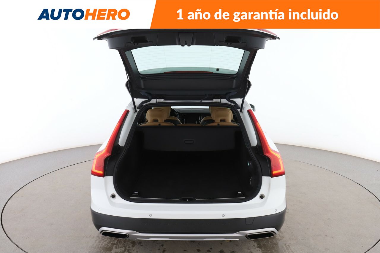 Foto Volvo V90 Cross Country 16