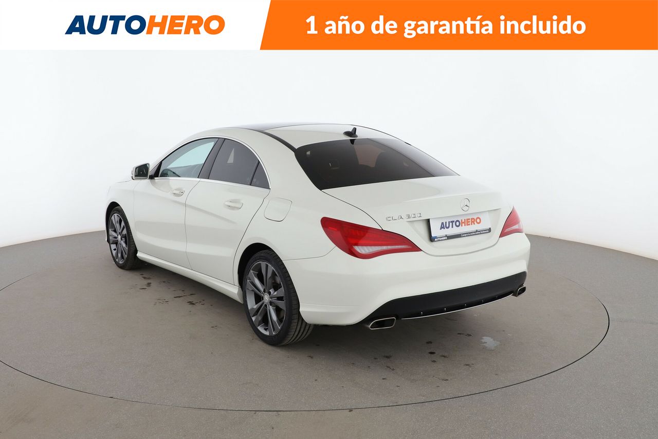 Foto Mercedes-Benz Clase CLA 4