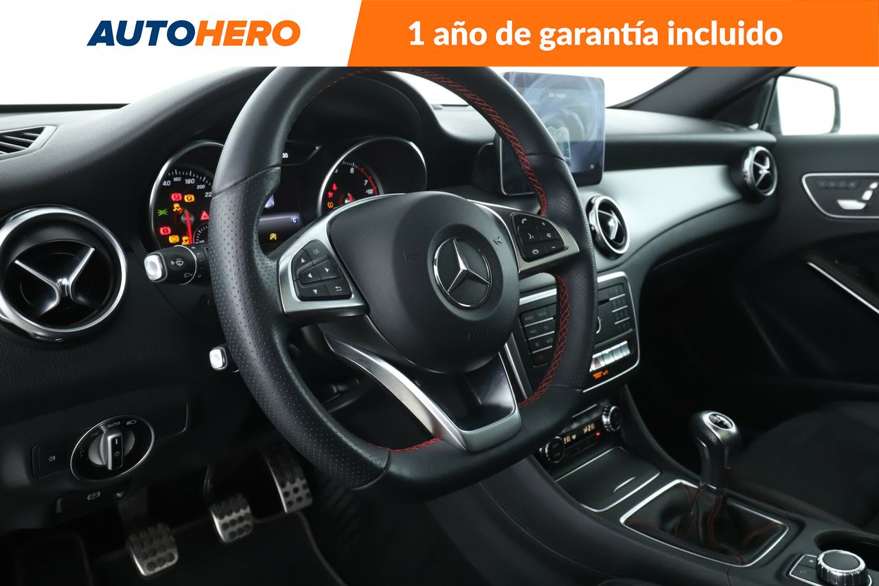 Foto Mercedes-Benz Clase GLA 11