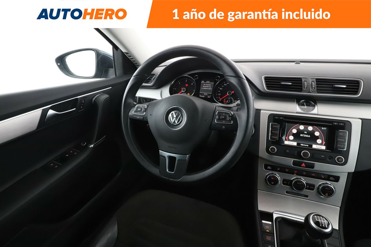 Foto Volkswagen Passat 13