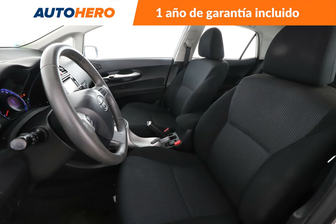 Foto Toyota Auris 11