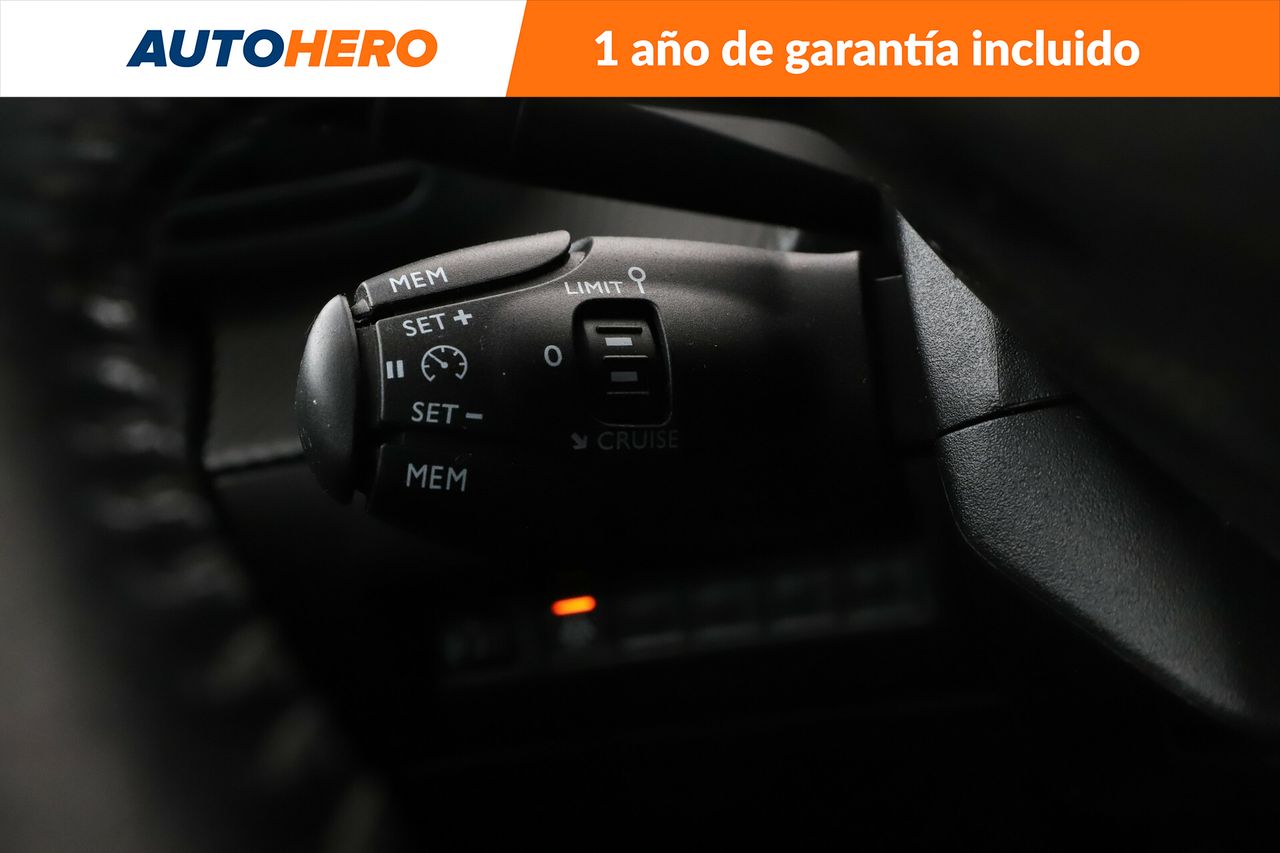 Foto Peugeot 2008 32