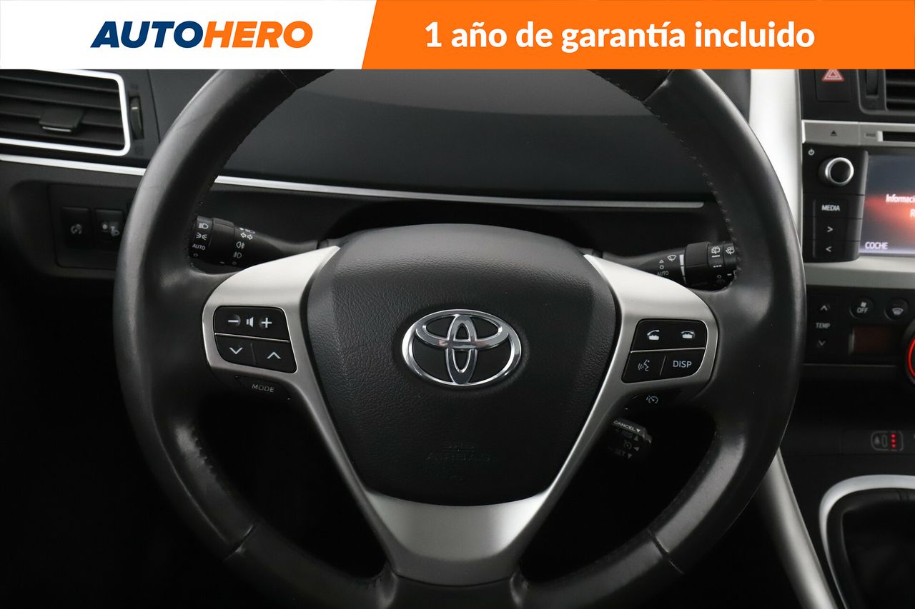 Foto Toyota Corolla Verso 20