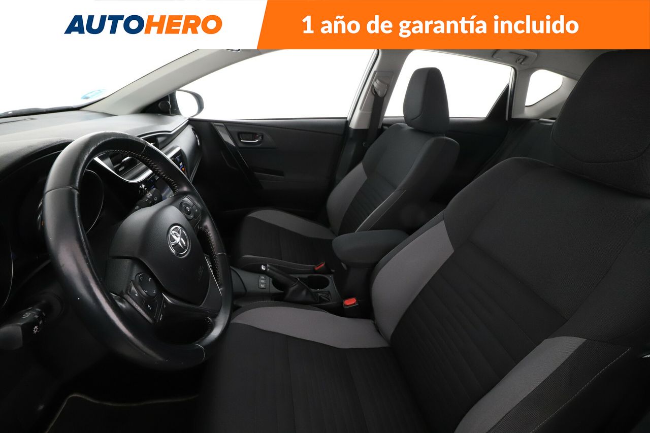 Foto Toyota Auris 11