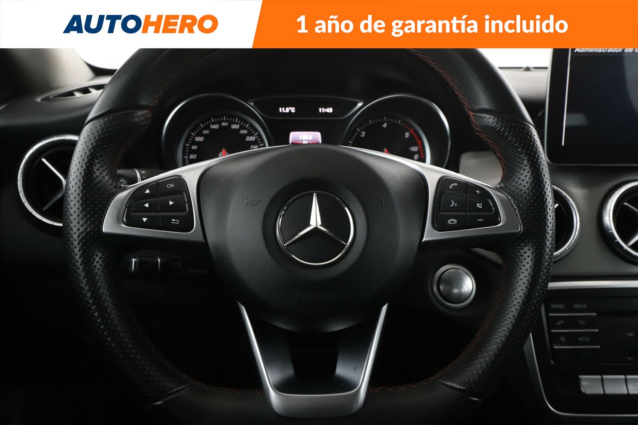 Foto Mercedes-Benz Clase CLA 19