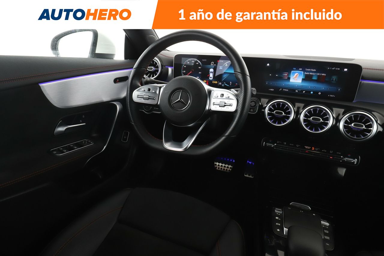 Foto Mercedes-Benz Clase CLA 14