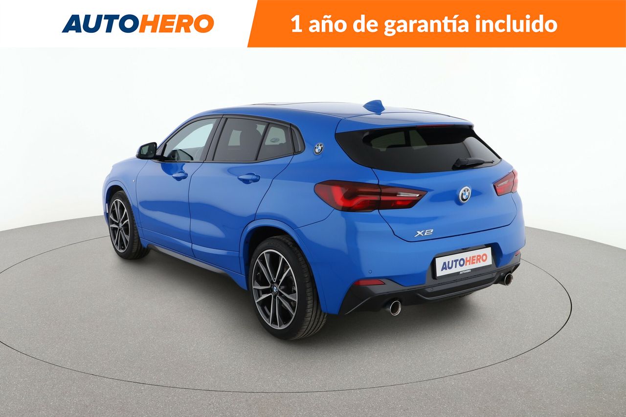 Foto BMW X2 4