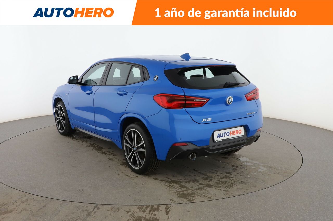 Foto BMW X2 4