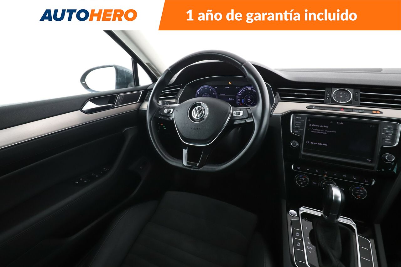 Foto Volkswagen Passat 13