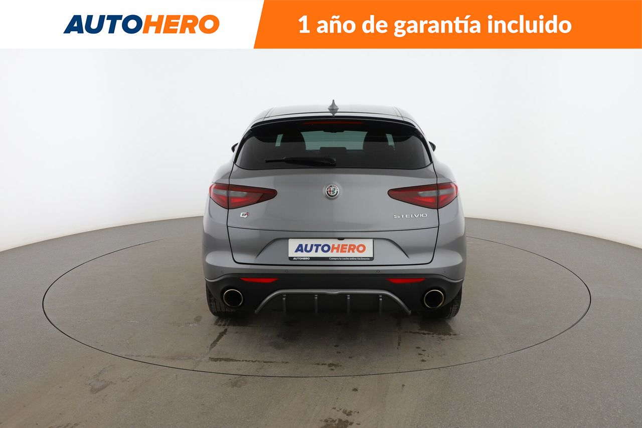 Foto Alfa Romeo Stelvio 5