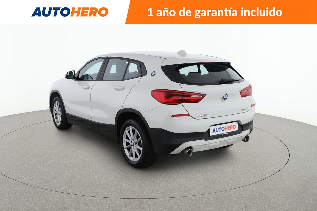 Foto BMW X2 4