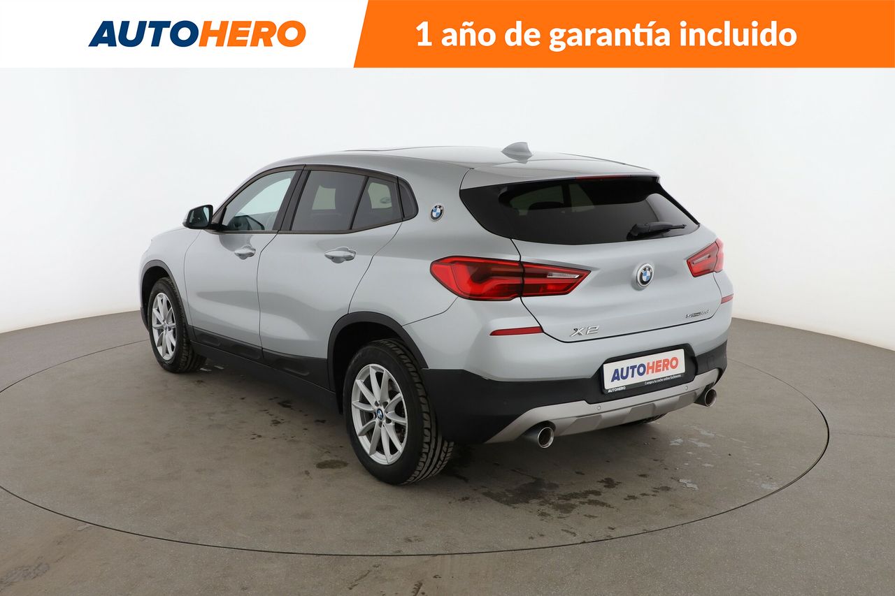 Foto BMW X2 4