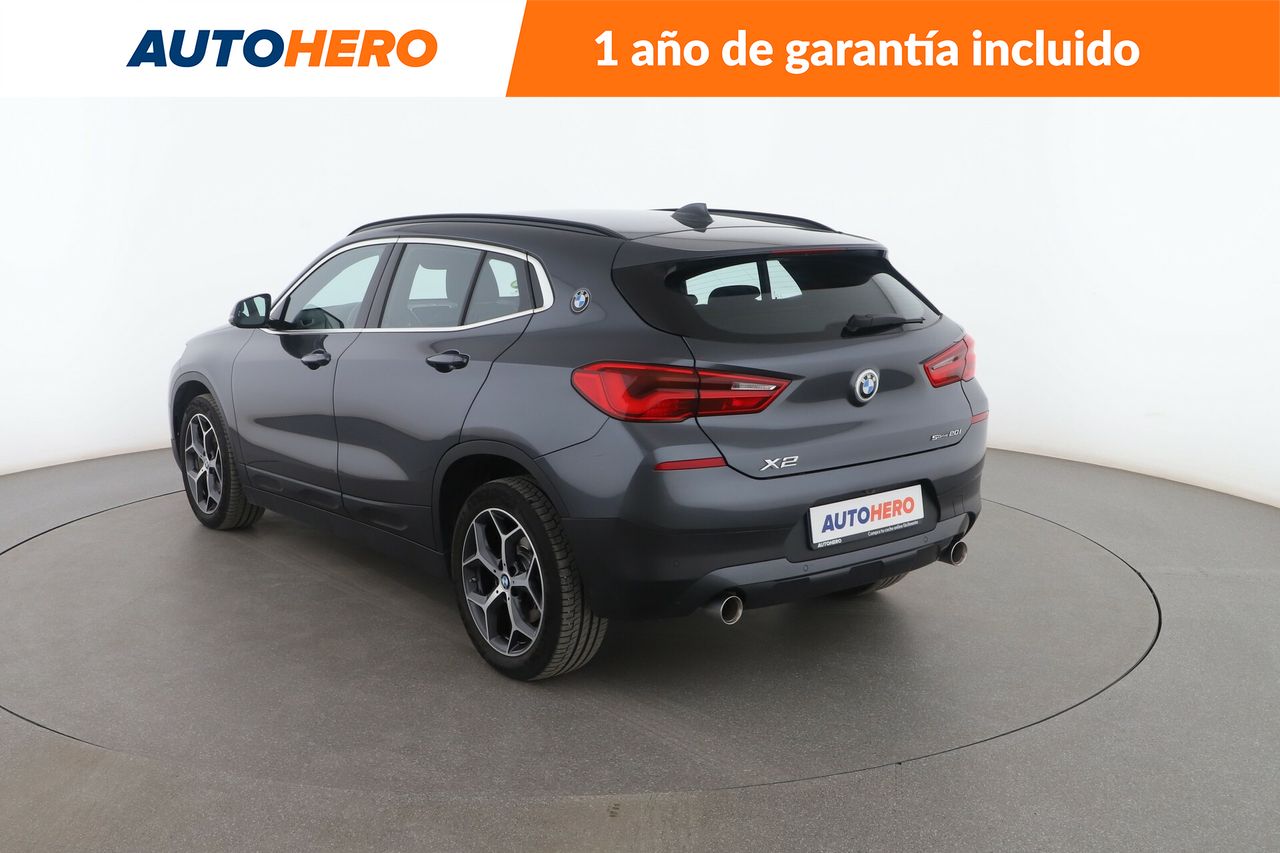 Foto BMW X2 4