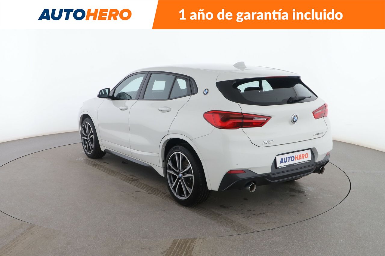 Foto BMW X2 4