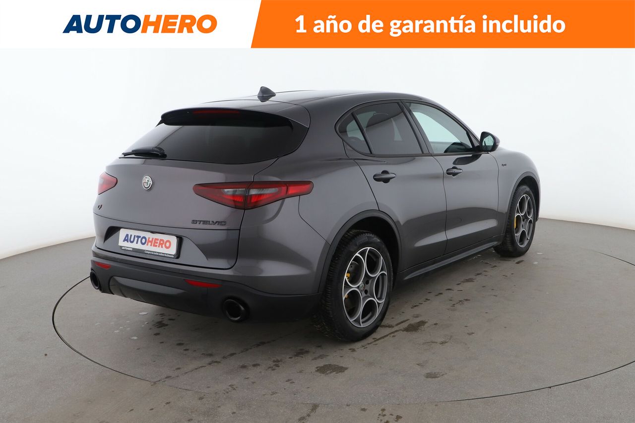 Foto Alfa Romeo Stelvio 6