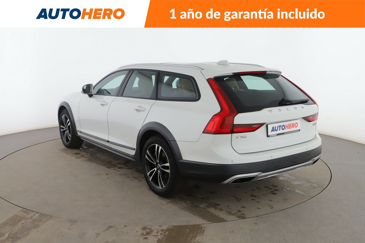 Foto Volvo V90 Cross Country 4