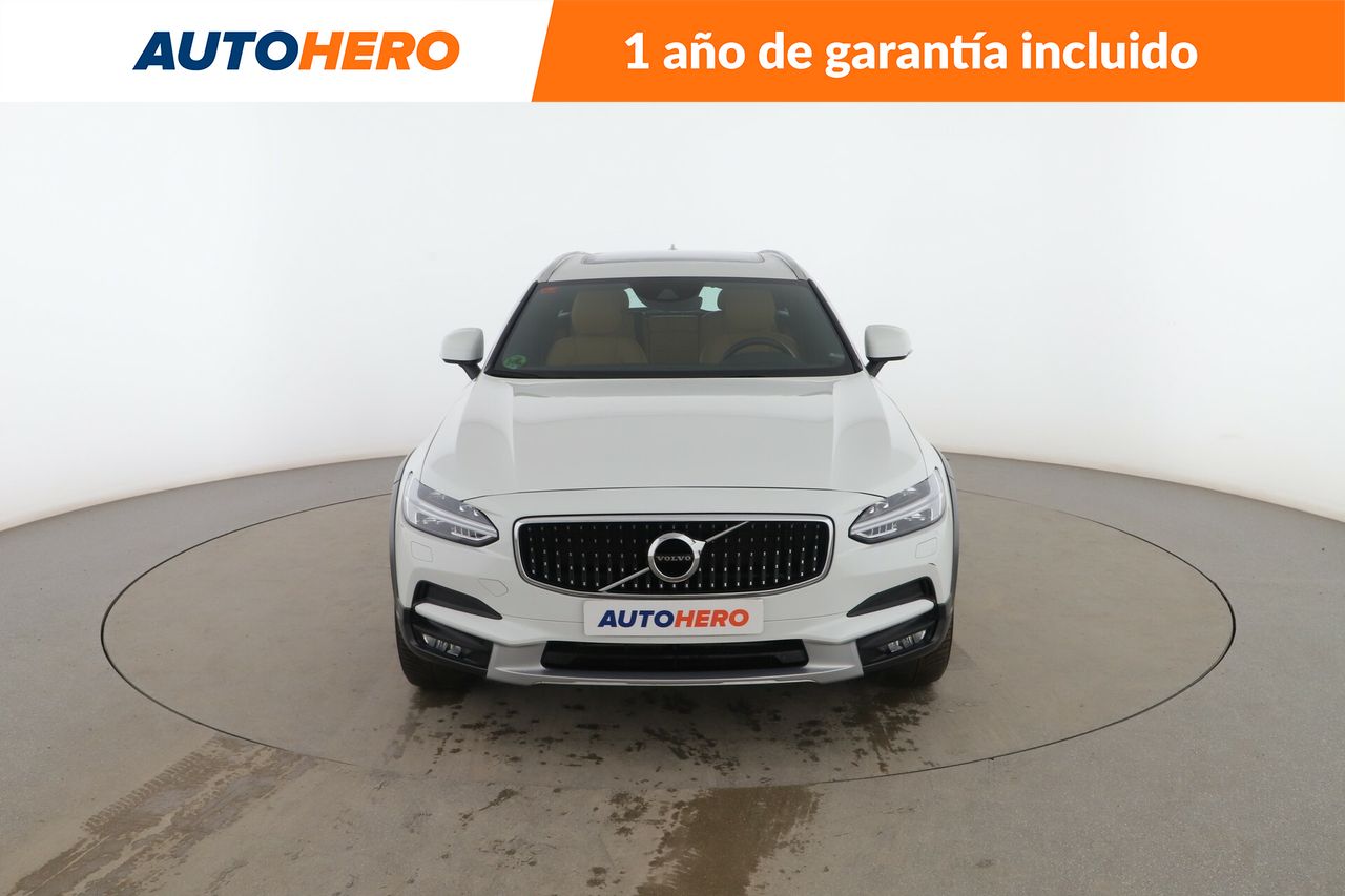 Foto Volvo V90 Cross Country 9