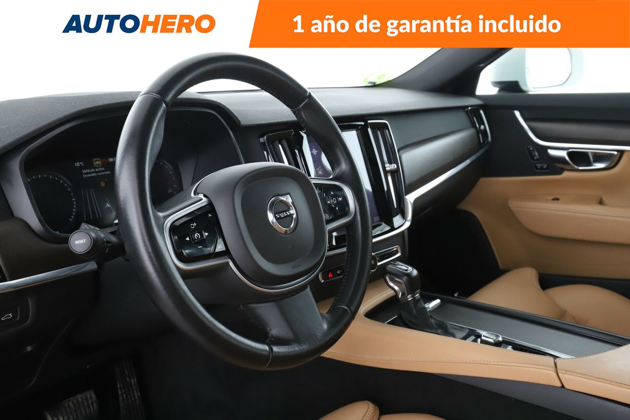 Foto Volvo V90 Cross Country 12